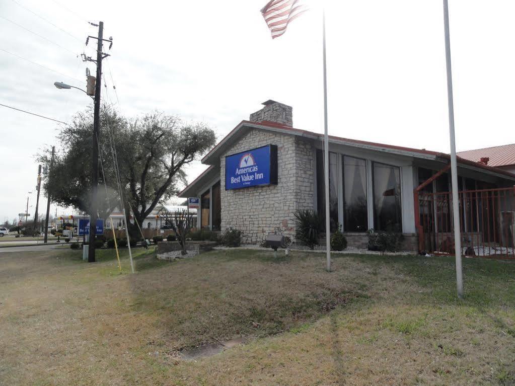 Americas Best Value Inn Columbus Exterior photo